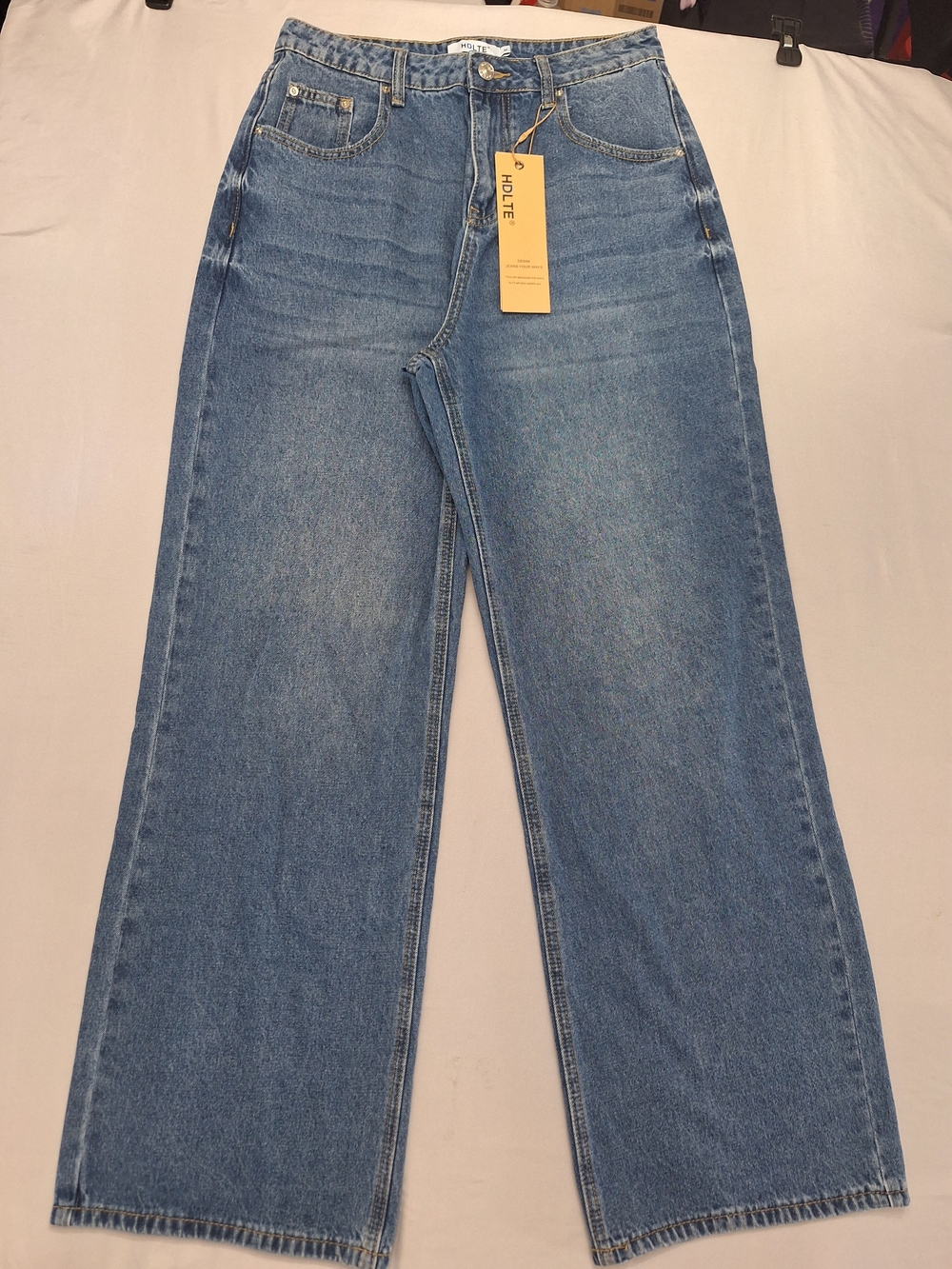 HDLTE Classic High-Rise Wide Leg Boyfriend Denim Jeans- Size M- NWT